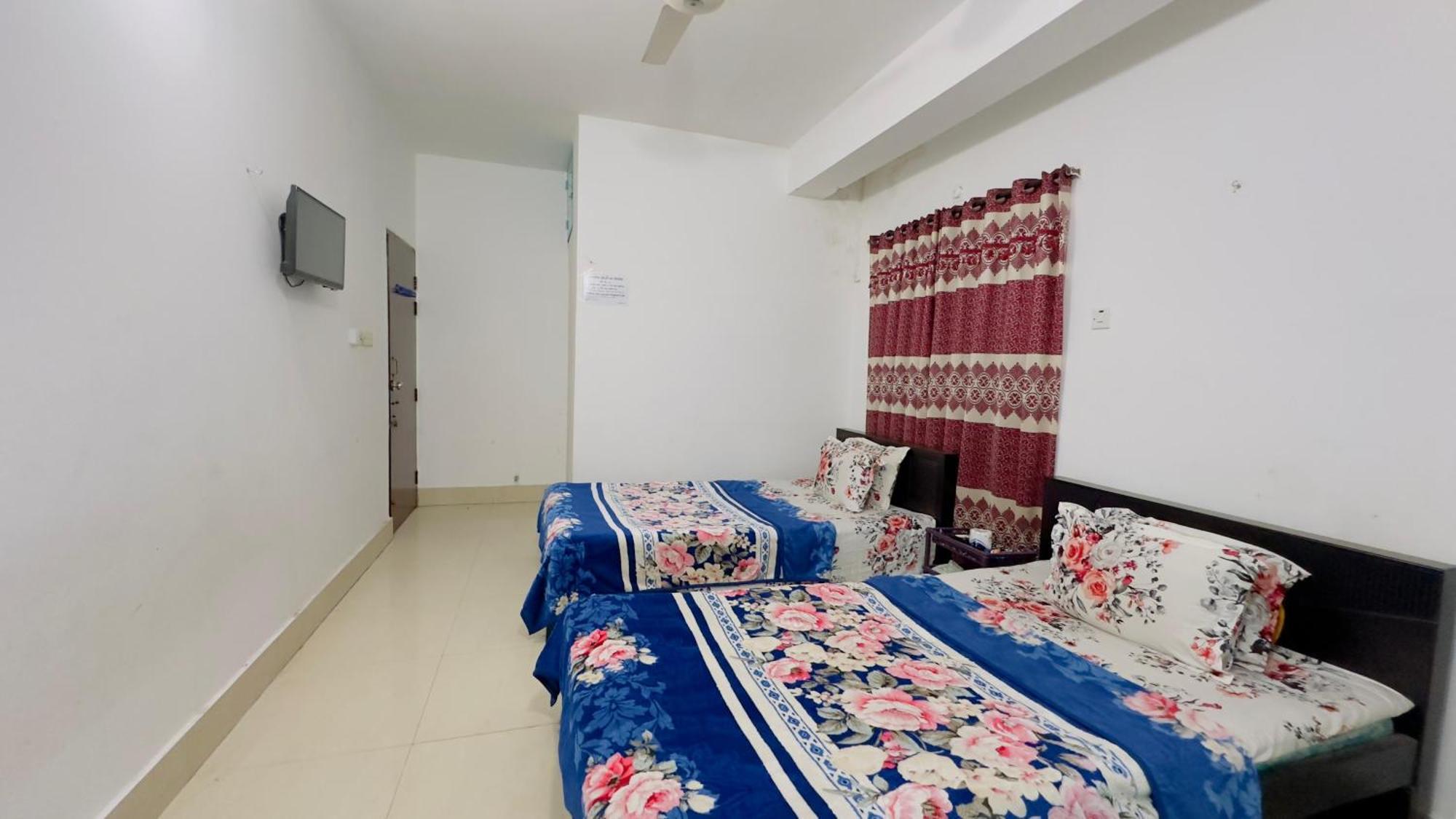 Mohammadia Restaurant & Guest House Near United Hospital Dhaka Exterior photo